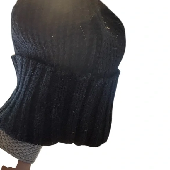 The North Face Black Knit  Beanie Unisex - Picture 3 of 6